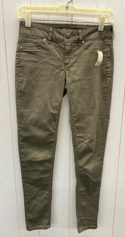Maurices Olive Womens Size 2 Short Pants Elegant Dress Pants