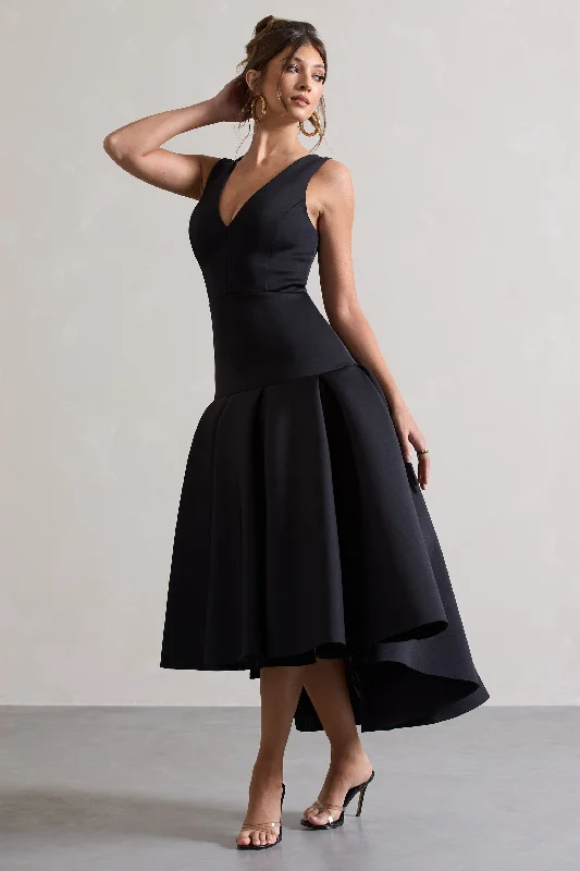 Amoret | Black Plunge-Neck Maxi Dress With Volume Hem Comfortable T-Shirt Maxi Dress Amoret | Black Plunge-Neck Maxi Dress With Volume Hem Comfortable T-Shirt Maxi Dress