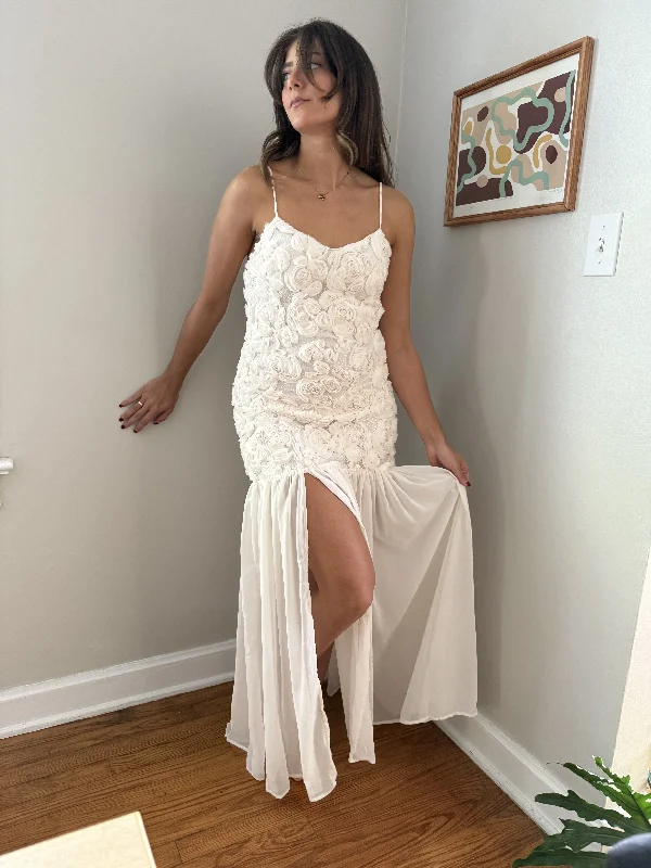 Josephine Cream Rose Chiffon Sleeveless Maxi Dress Trendy Floral Print Maxi Dress