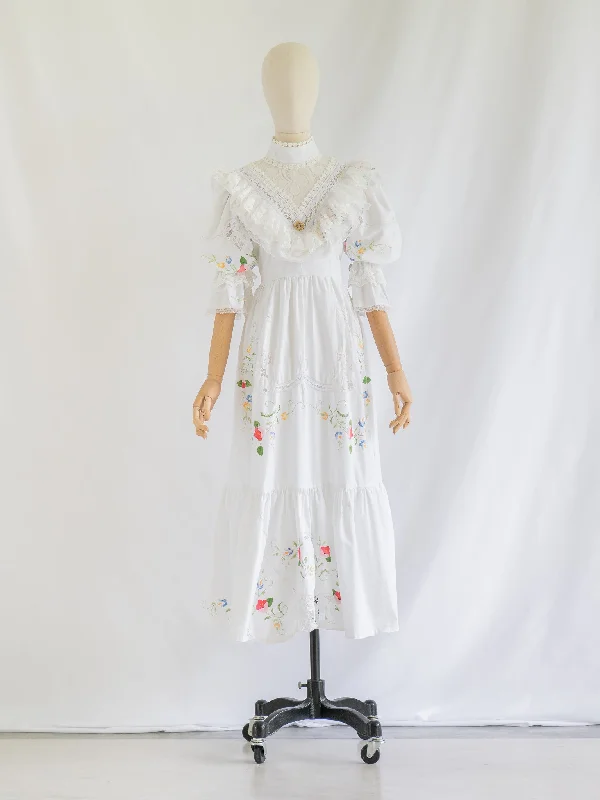 Re-design Upcycled White Cotton Balloon Sleeved Floral Maxi Dress Elegant Maxi Dress with Belt Re-design Upcycled White Cotton Balloon Sleeved Floral Maxi Dress Elegant Maxi Dress with Belt