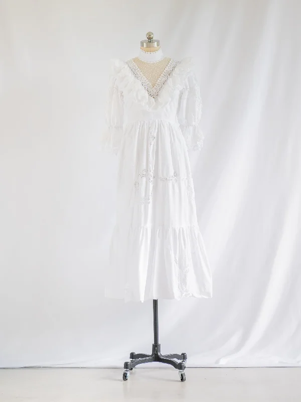 Re-design Upcycled Cotton V-neck Lace Detailed White Maxi Dress Stylish Boho Chic Maxi Dress Re-design Upcycled Cotton V-neck Lace Detailed White Maxi Dress Stylish Boho Chic Maxi Dress