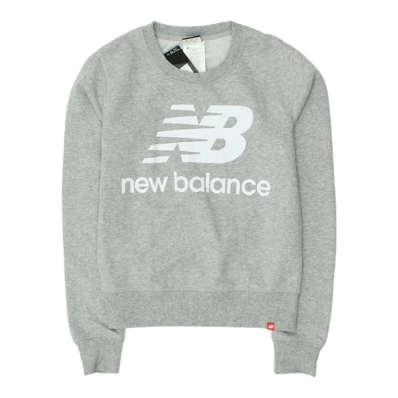 New Balance Womens Grey Sweatshirt | Spellout Logo Sportswear Jumper VTG Hoodie with Drop Shoulder Relaxed Streetwear New Balance Womens Grey Sweatshirt | Spellout Logo Sportswear Jumper VTG Hoodie with Drop Shoulder Relaxed Streetwear