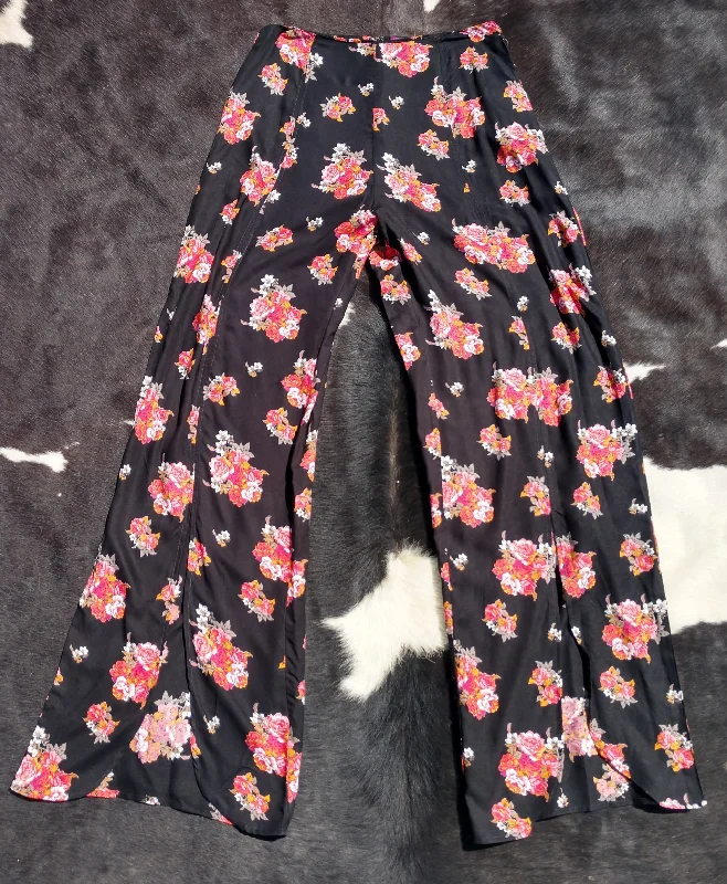 Rock & Roll Cowgirl Women's Black & Red Rose Wide Leg Pant Elegant Silk Pants
