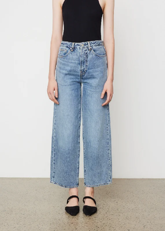 Flare Jeans 32" Cozy Wide-Legged Jeans