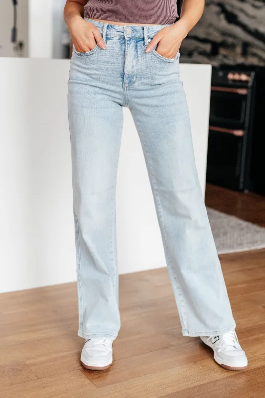 Judy Blue Brooke High Rise Control Top Vintage Wash Straight Jeans Trendy Bootcut High-Waisted Jeans