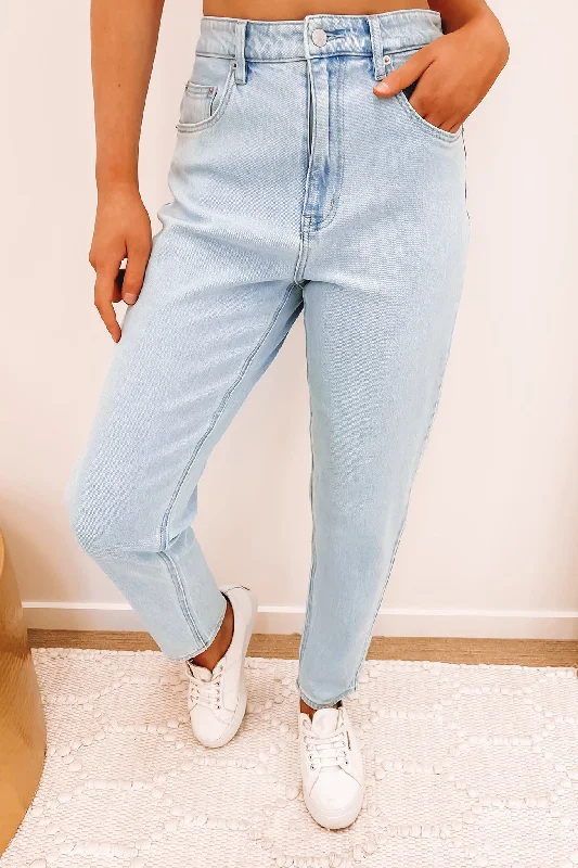 Hi Taper Jean Serendipity Casual Distressed Skinny Jeans