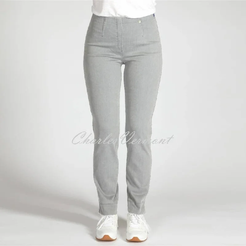 Robell Marie Full Length Jean 51639-5448-91 (Light Grey Denim) Casual Light Wash Jeans Robell Marie Full Length Jean 51639-5448-91 (Light Grey Denim) Casual Light Wash Jeans