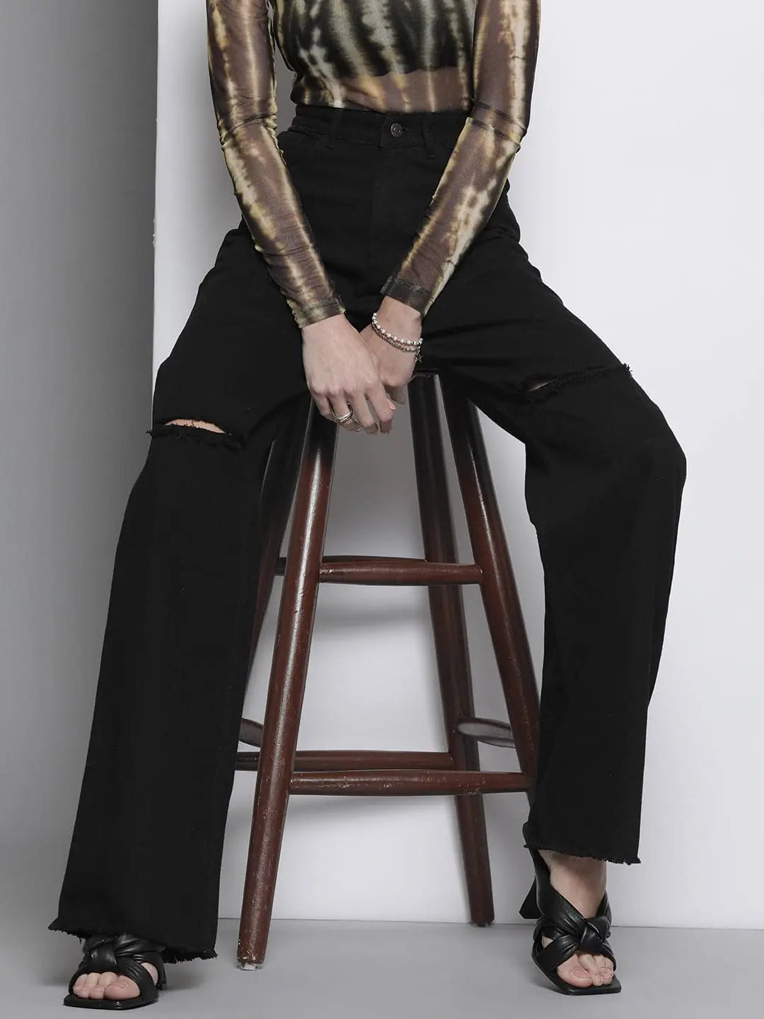 Women Black Distressed Slit Jeans-SFJEAN0220XS Fashionable Frayed Hem Denim