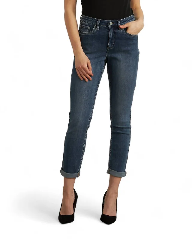 Straight Leg Jean In Medium Denim Blue Classic Slim Fit Jeans